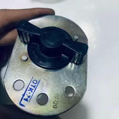 Công tắc ngắt mát 12V-24V đã được lắp đặt thành công trên xe tải