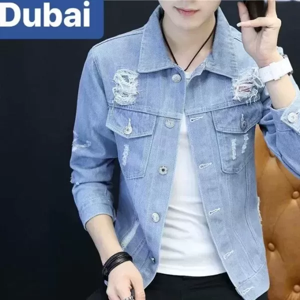 Cách phối áo khoác jean nam chất bò xanh nhạt Hàn Quốc cho phong cách hàng ngày