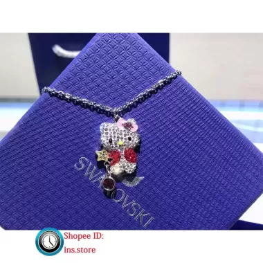 【Chính Hãng】swarovski Dây Chuyền Pha Lê Mười Hai Chòm Sao Hello Kitty Chuỗi Xương Đòn Vàng Trắng Thời Trang Đáng Yêu Kalung 5215030 Tặng Bạn Gái Một Món Quà 7 【Chính Hãng】swarovski Dây Chuyền Pha Lê Mười Hai Chòm Sao Hello Kitty Chuỗi Xương Đòn Vàng Trắng Thời Trang Đáng Yêu Kalung 5215030 Tặng Bạn Gái Một Món Quà 7