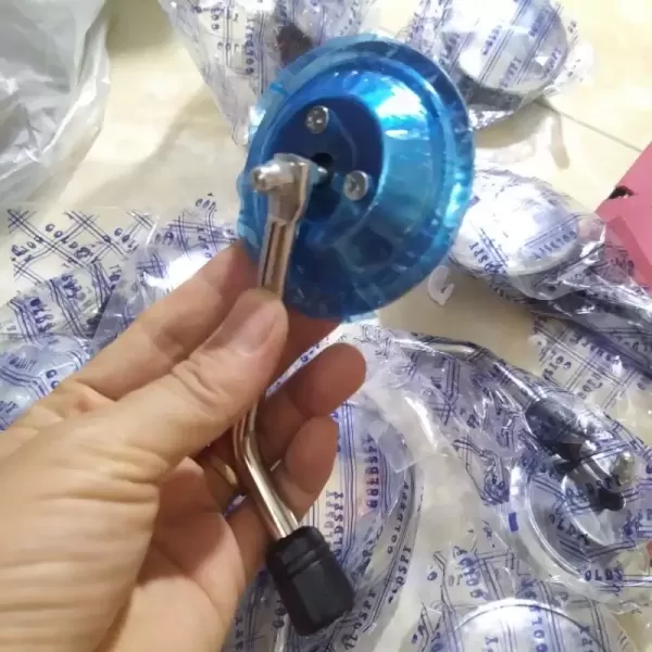 Hình ảnh sản phẩm Gương chiếu hậu, gương cầu lồi gắn xe máy chân 10 ly và 8y(Gía 1 chiếc ren thuận)