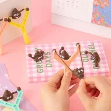 NÁ NHỰA BẮN SHIT GIẢM STRESS VUI NHỘN 4 NÁ NHỰA BẮN SHIT GIẢM STRESS VUI NHỘN 4