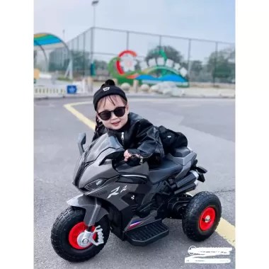 Xe moto, xe máy điện cho bé R1000 trọng tải 35kg có kèm sạc đủ màu cho bé 3 Xe moto, xe máy điện cho bé R1000 trọng tải 35kg có kèm sạc đủ màu cho bé 3