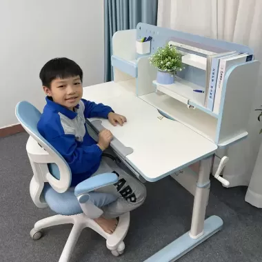 Bàn Học Thông Minh, Bàn Học Nâng Hạ Chiều Cao Chống Gù Cho Bé, Bàn Học Có Giá Sách Chịu Lực Tối Đa 200KG - Nội Thất Dory 5 Bàn Học Thông Minh, Bàn Học Nâng Hạ Chiều Cao Chống Gù Cho Bé, Bàn Học Có Giá Sách Chịu Lực Tối Đa 200KG - Nội Thất Dory 5