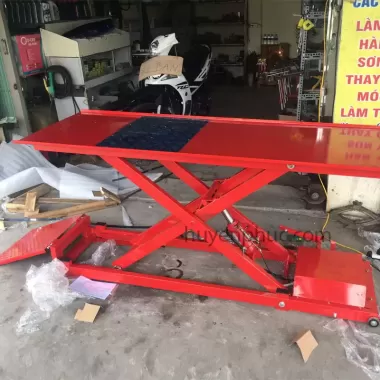 Bàn nâng xe máy bằng điện và đạp chân BNXMD, sức nâng 170 kg 3