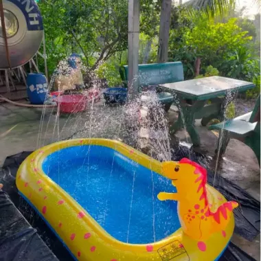Bể Bơi Phao Cho Bé Ngoài Trời 1m7 - Bể Bơi Phun Nước Khủng Long Giá Rẻ 6 Bể Bơi Phao Cho Bé Ngoài Trời 1m7 - Bể Bơi Phun Nước Khủng Long Giá Rẻ 6
