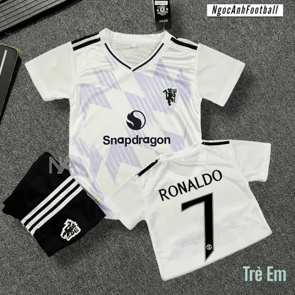 Hình ảnh sản phẩm Bộ Quần Áo Thể Thao Trẻ Em In Ronaldo Số 7 Vải Mè Thái Cao Cấp Giảm 23% Chỉ 85500đ