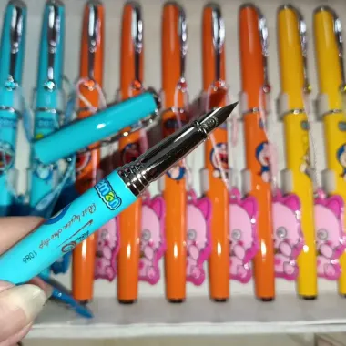Bút Máy Doremon Luyện Chữ Đẹp Tặng Ngòi Giảm 7300Đ - Cầm Tay Chỉ 26900Đ Bút Máy Doremon Luyện Chữ Đẹp Tặng Ngòi Giảm 7300Đ - Cầm Tay Chỉ 26900Đ