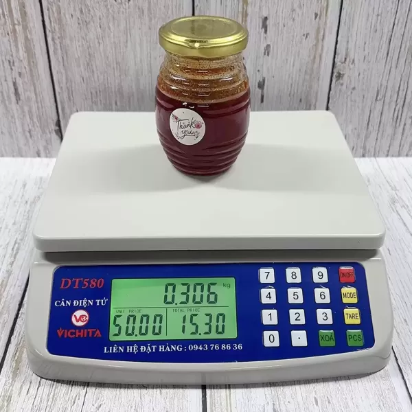 Trải nghiệm cân điện tử VICHITA trong nhà bếp: Thiết kế gọn nhẹ, bền đẹp và tiện lợi cho các công thức bánh