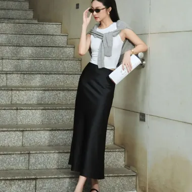 Chân váy midi hoa đỏ dáng dài xẻ tà viền sóng hè giá rẻ 209k QC cao cấp