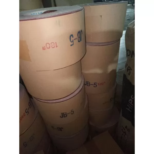 Trải nghiệm thực tế: So sánh hiệu suất giữa giấy mài mịn và giấy vải nhám JB5 trên các bề mặt kim loại