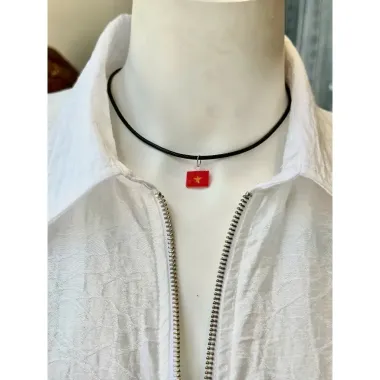 Dây chuyền da choker cờ Việt Nam giá rẻ chỉ 20000đ - Dây cổ hình lá cờ Việt Nam chính hãng 1