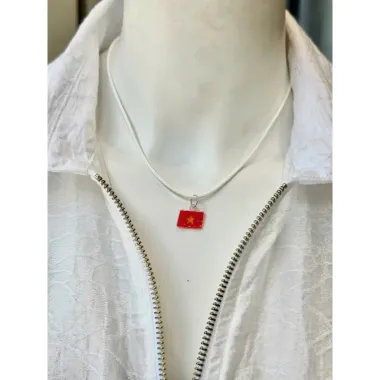Dây chuyền da choker cờ Việt Nam giá rẻ chỉ 20000đ - Dây cổ hình lá cờ Việt Nam chính hãng 3