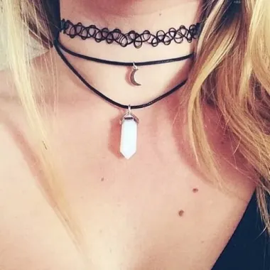 Dây chuyền da choker cờ Việt Nam giá rẻ chỉ 20000đ - Dây cổ hình lá cờ Việt Nam chính hãng 5