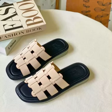Dép đế bệt nữ da mềm thêu chữ thời trang dép quai ngang form rộng nhiều màu Hà Trang Shoes