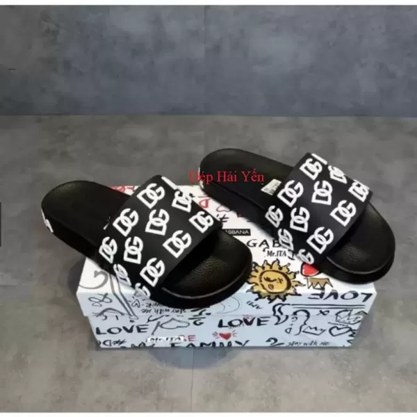 Trải nghiệm phong cách sang trọng với dép nam quai da XXX trong các buổi tiệc Tết