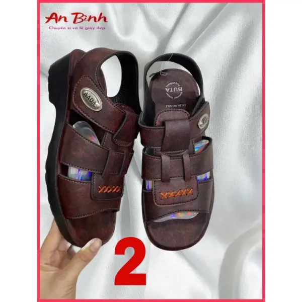 Cách chọn xăng-đan quai ngang da Thái thoáng khí phù hợp cho mùa hè