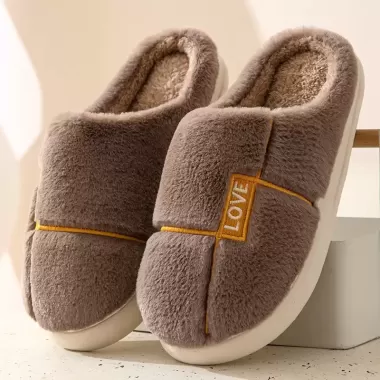 [Hàng có sẵn] Dép bông đi trong nhà mùa đông, dép lông unisex đế cao su bám sàn tốt, mềm dẻo quai hoạt tiết đáng yêu 3