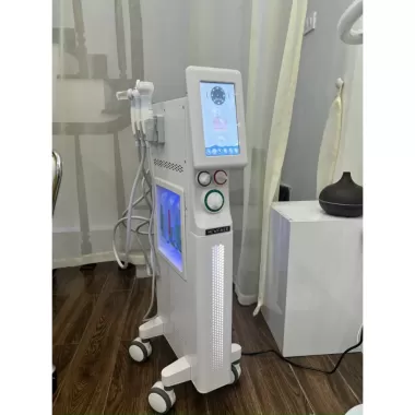 Máy 6in1 Aqua Peeling Chính Hãng New Face bảo hành 18 tháng 1 Máy 6in1 Aqua Peeling Chính Hãng New Face bảo hành 18 tháng 1