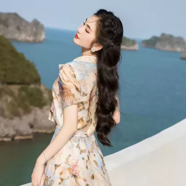 Set Sơ Mi Nữ Hana Phối Chân Váy Hoạ Tiết Ren Lỗ, Bộ Áo Chân Váy Sang Chảnh Tiểu Thư Tôn Dáng Đi Chơi LAGOO 4