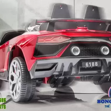 Xe ô tô điện trẻ em, Xe đua Lamborghini cho bé 9588 có nhạc đèn với 2 chế độ tự lái và điều khiển từ xa 9