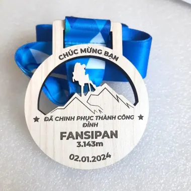 Huy Chương Gỗ Leo Núi Tùy Chỉnh - Khuyến Mãi 41000đ - Thiết Kế Đẹp Cao Cấp 4