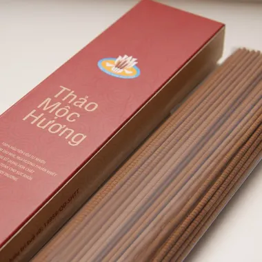 Nhang Sạch Tự Nhiên 100% Không Hóa Chất - Bách Xanh Mộc Châu, Ngọc Am Đỏ Hà Giang Giá Tốt 55k 6 Nhang Sạch Tự Nhiên 100% Không Hóa Chất - Bách Xanh Mộc Châu, Ngọc Am Đỏ Hà Giang Giá Tốt 55k 6