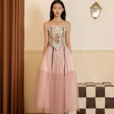 Áo Corset Thêu Hoa Chân Váy Lưới Công Chúa - Giảm 164k Chỉ Còn 820k - Moncler Corset Rosa Muse Skirt 9