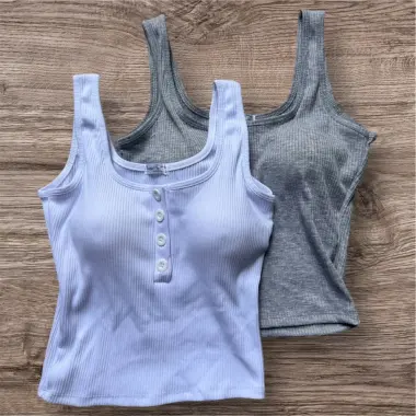 Áo sát nách 3 lỗ có mút ngực, áo 2 dây bản to thun form ôm body siêu mát giá chỉ 61110 đồng 4 Áo sát nách 3 lỗ có mút ngực, áo 2 dây bản to thun form ôm body siêu mát giá chỉ 61110 đồng 4