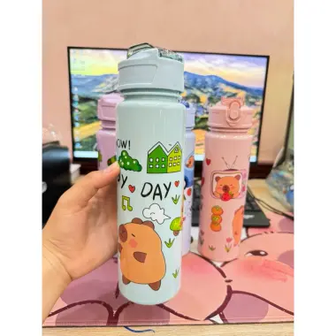 Bình Nước Cappybara Cho Bé Đi Học 800ml Giá Rẻ Chỉ 29000đ Có Quai Xách Tiện Lợi 6 Bình Nước Cappybara Cho Bé Đi Học 800ml Giá Rẻ Chỉ 29000đ Có Quai Xách Tiện Lợi 6