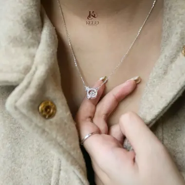 Dây Chuyền Bạc S925 Nữ KEEO Universe Stone Đá Quý Sang Trọng Giá 443520Đ - Tặng Hộp Cao Cấp 4 Dây Chuyền Bạc S925 Nữ KEEO Universe Stone Đá Quý Sang Trọng Giá 443520Đ - Tặng Hộp Cao Cấp 4