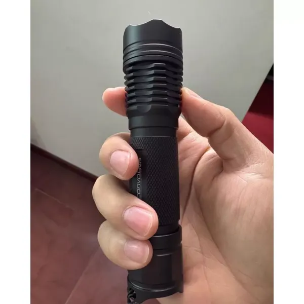 Hình ảnh sản phẩm Đèn Pin Convoy M21B LED SFT-42R Chính Hãng - Lựa Chọn Hoàn Hảo Cho Cắm Trại Trekking