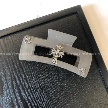 Kẹp Tóc Nữ Đẹp - Crow Cross Grab Clip Độc Đáo Giá Rẻ 49k Thay Vì 60k!