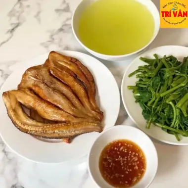 Khô Cá Lóc Ba Nắng Châu Đốc Trí Vân 500gr - Đặc Sản Thơm Ngon Giá Tốt 168k 1 Khô Cá Lóc Ba Nắng Châu Đốc Trí Vân 500gr - Đặc Sản Thơm Ngon Giá Tốt 168k 1