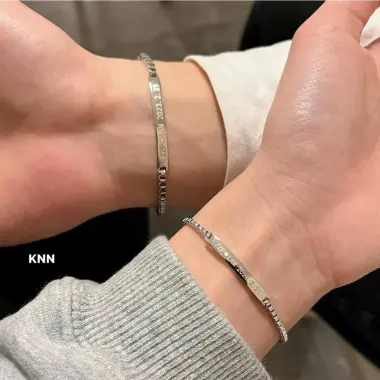 Lắc Tay Đôi Tình Yêu Khắc Tên Miễn Phí - Đánh Dấu Chủ Quyền Cho Cặp Đôi - Giá Chỉ 199k 4 Lắc Tay Đôi Tình Yêu Khắc Tên Miễn Phí - Đánh Dấu Chủ Quyền Cho Cặp Đôi - Giá Chỉ 199k 4