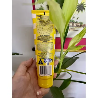 Mã giảm thêm 25k live =>ib. Kem Chống Nắng cho cả gia đình Coles Ultra Sunscreen SPF50+, 3 Can 1l-500ml-200ml-100ml 3