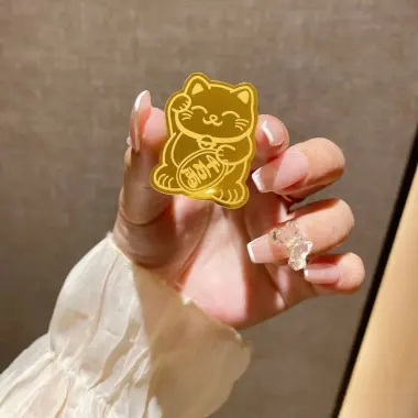Miếng Dán Mèo Thần Tài Mạ Vàng 24K - Sỉ 100c - Dán Điện Thoại, Ví, Ưu Đãi 95.000Đ 9 Miếng Dán Mèo Thần Tài Mạ Vàng 24K - Sỉ 100c - Dán Điện Thoại, Ví, Ưu Đãi 95.000Đ 9