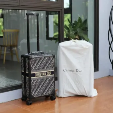 Vali kéo du lịch Dior cao cấp siêu tốc 20/24inch giảm giá chỉ 1.599.000 từ 1.998.750 VND