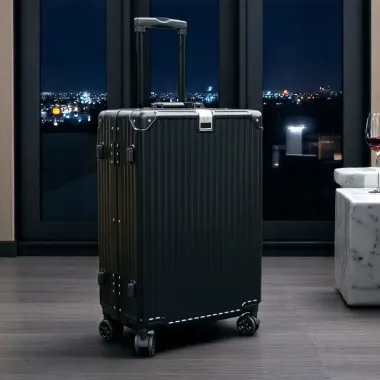 Vali khung nhôm cao cấp TRIP A2.610 có ngăn đựng bình nước