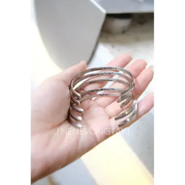 Vòng Cuff Đôi Khắc Tên - Tặng Nhẫn Đôi & Hộp Đẹp - Giá Chỉ 196800 Vnđ 5 Vòng Cuff Đôi Khắc Tên - Tặng Nhẫn Đôi & Hộp Đẹp - Giá Chỉ 196800 Vnđ 5