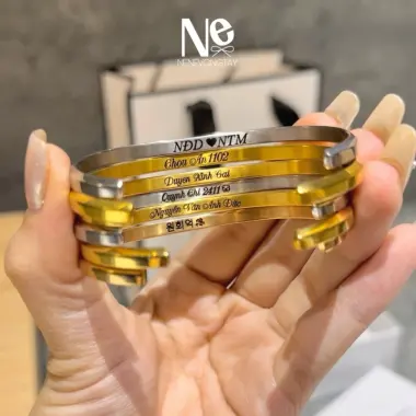 Vòng Cuff Đôi Khắc Tên - Tặng Nhẫn Đôi & Hộp Đẹp - Giá Chỉ 196800 Vnđ 8 Vòng Cuff Đôi Khắc Tên - Tặng Nhẫn Đôi & Hộp Đẹp - Giá Chỉ 196800 Vnđ 8