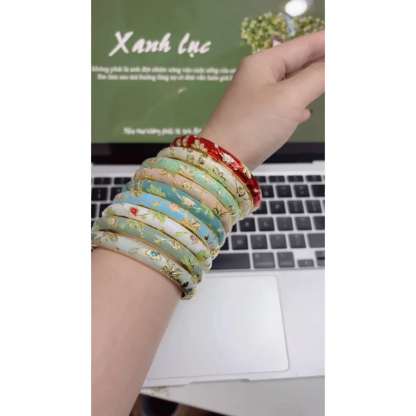 Trải nghiệm mua sắm vòng tay Pháp Lam tráng men: chất liệu, giá và cảm nhận thực tế
