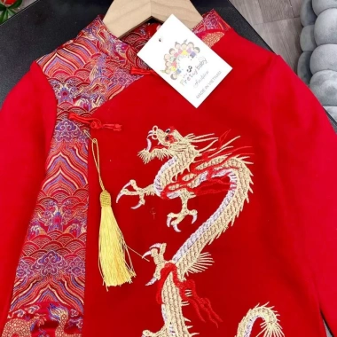 Áo dài cách tân Tết bé trai Nhung ác Rồng size 8-42kg màu đỏ 180.000