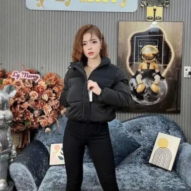 Áo Phao Nữ Croptop Nhung Lì Dây Rút Eo - Giảm 20% Còn 157k 6