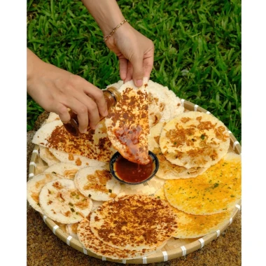 Bánh Ép Huế Giòn Rụm - Combo Tiết Kiệm: Bánh Ép + Nước Mắm Cay, Giá Chỉ 151k! 4