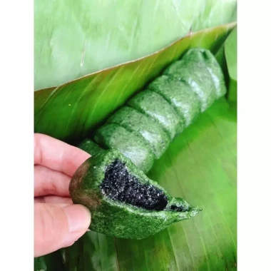 Bánh ngải cứu đặc sản vùng miền bánh lá ngải tươi 10 bánh 650gr Tuta Food ship hỏa tốc HCM 11 Bánh ngải cứu đặc sản vùng miền bánh lá ngải tươi 10 bánh 650gr Tuta Food ship hỏa tốc HCM 11