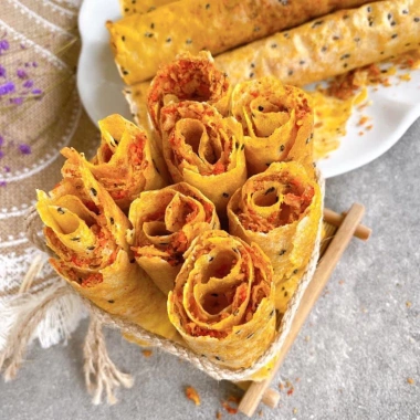 Bánh Tráng Nướng Cuộn Mắm Ruốc Siêu Ngon - Giảm Giá Còn 52500đ/ Hộp 5-10 Chiếc 9 Bánh Tráng Nướng Cuộn Mắm Ruốc Siêu Ngon - Giảm Giá Còn 52500đ/ Hộp 5-10 Chiếc 9
