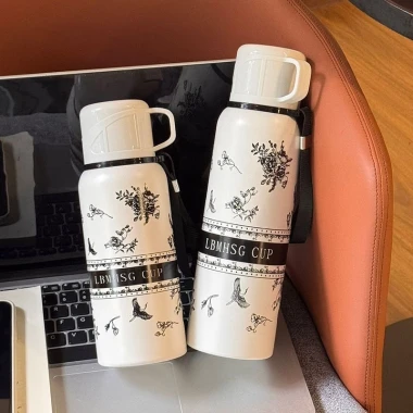 Bình Giữ Nhiệt Hoạt Hình 800ml/1000ml Có Quai Xách - Giảm 20% Chỉ 75900Đ 10