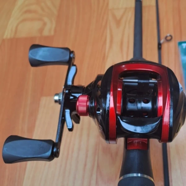 Bộ Cần Câu Lure Sói Đen Carbon 2,1 m