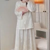 Bộ lam gấm dài tay, set đồ đi chùa cài cúc cổ tròn Tết 2.026 Giá ưu đãi 289.100 2