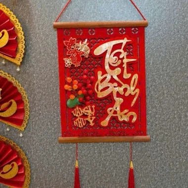 Bộ Tranh Treo Tết Thư Pháp Đỏ Cao Cấp – Set 4 Mẫu May Mắn, Trang Trí Nhà Cửa Đón Xuân